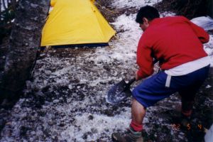 雪掻きに命をかける男